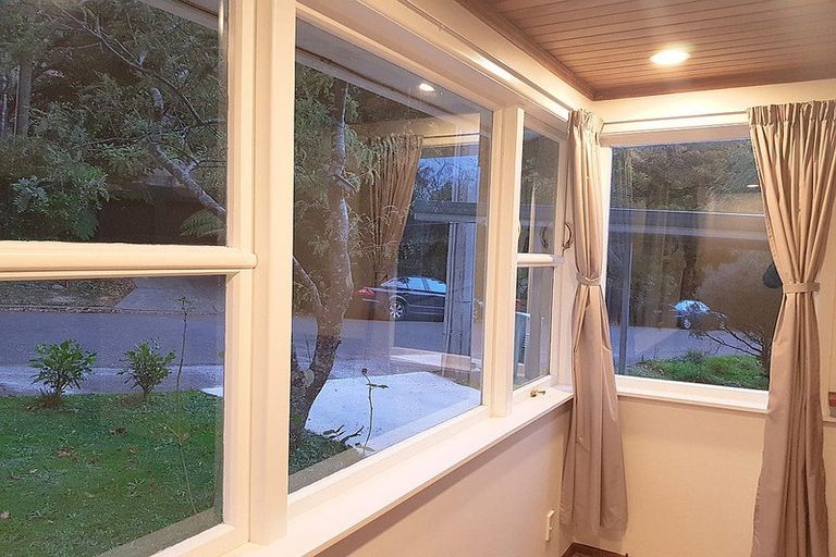 Photo of property in 73 Elmslie Road, Pinehaven, Upper Hutt, 5019