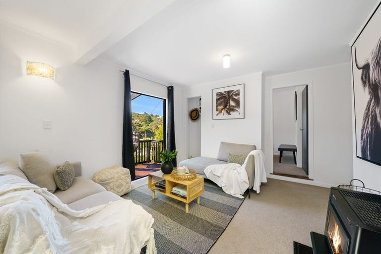 Photo of property in 49 Airlie Road, Plimmerton, Porirua, 5026