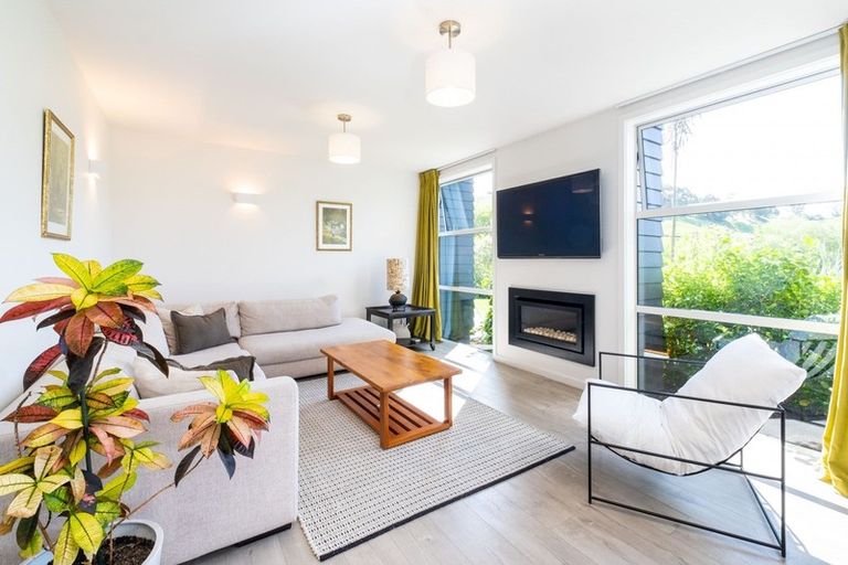 Photo of property in 244 Blackbarn Road, Havelock North, 4294