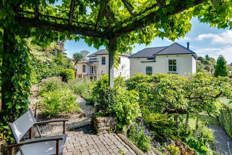 Photo of property in 3 Hooker Avenue, Hospital Hill, Napier, 4110