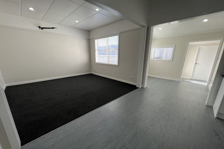 Photo of property in 27-29 Andrew Young Street, Palmerston North, 4410