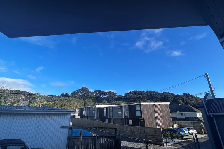 Photo of property in Palm Grove Apartments, 15/13b Palm Grove, Berhampore, Wellington, 6023