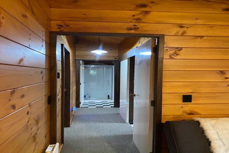 Photo of property in 29 Rembrandt Avenue, Tawa, Wellington, 5028