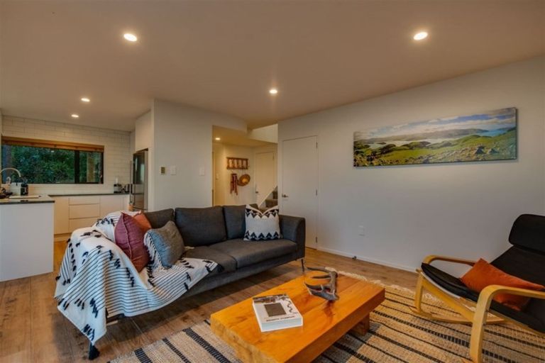 Photo of property in 2/182 Mount Pleasant, Mount Pleasant, Christchurch, 8081