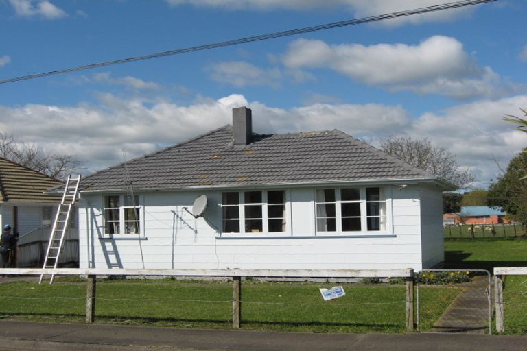 Photo of property in 10 Bennett Street, Waipawa, 4210