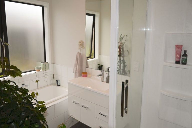 Photo of property in 3 Hurunui Drive, Te Awa, Napier, 4110