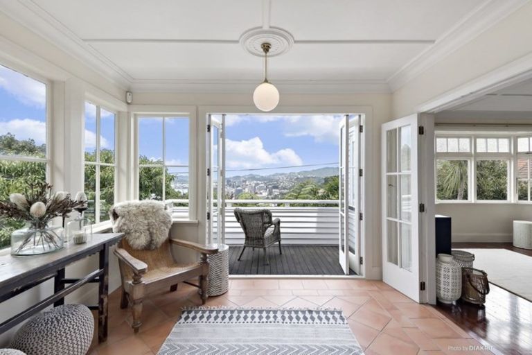 Photo of property in 35 Upper Watt Street, Wadestown, Wellington, 6012