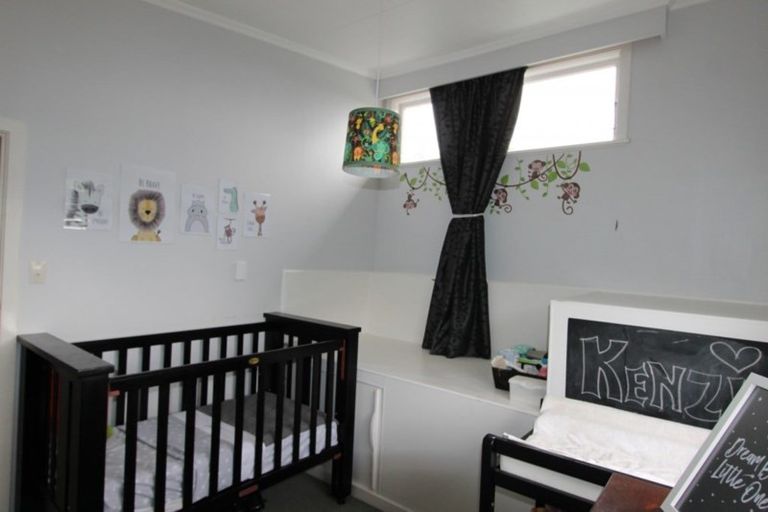 Photo of property in 60 Wakeman Street, Pahiatua, 4910