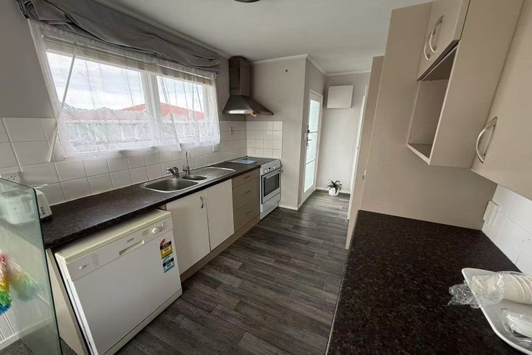 Photo of property in 21 Minaret Drive, Bucklands Beach, Auckland, 2014