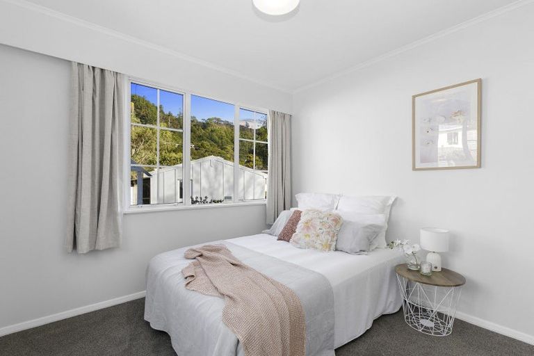 Photo of property in 117 Horoeka Street, Stokes Valley, Lower Hutt, 5019