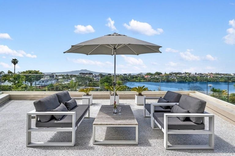 Photo of property in 1/90 Kitchener Road, Milford, Auckland, 0620