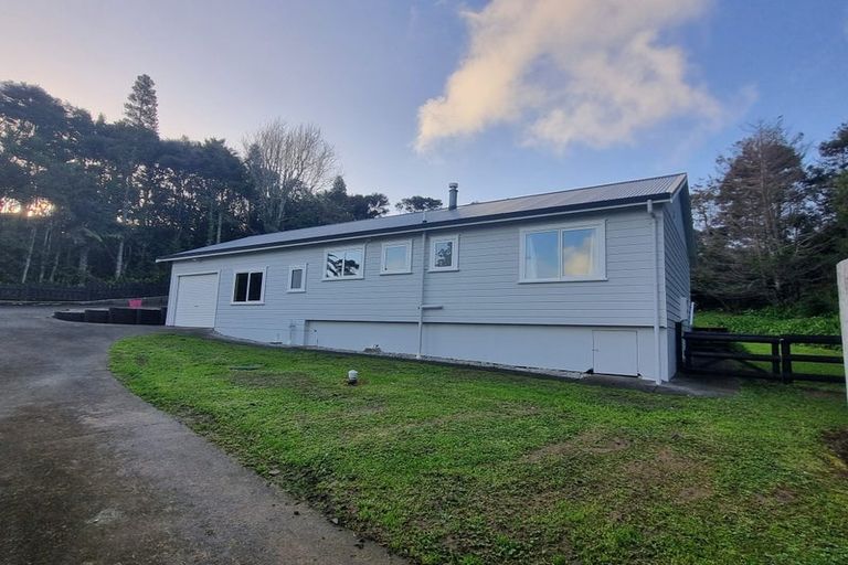 Photo of property in 388 Muriwai Road, Waimauku, 0881