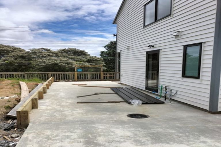 Photo of property in 1 Korokio Lane, Henderson, Auckland, 0612