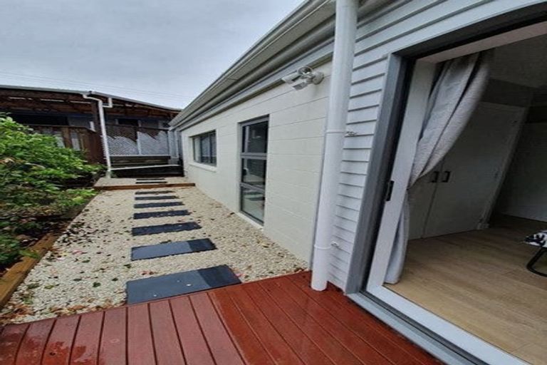 Photo of property in 323 Rangatira Road, Beach Haven, Auckland, 0626