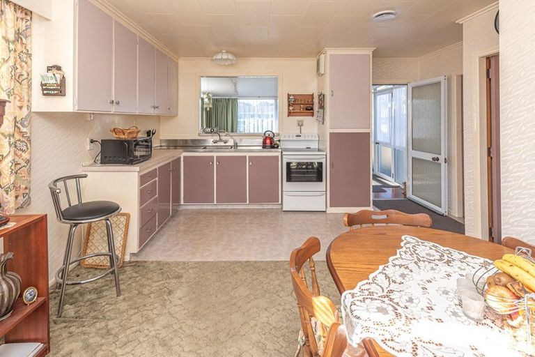 Photo of property in 4 Camellia Avenue, Aramoho, Whanganui, 4500