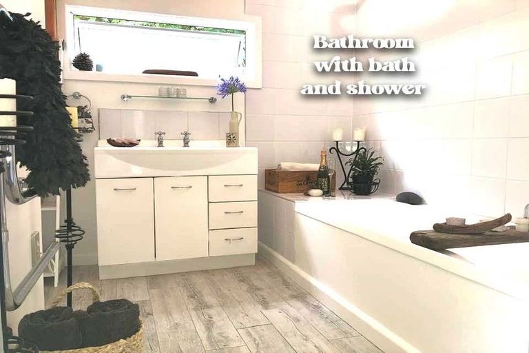 Photo of property in 1 Seaward Drive, Amberley, 7481