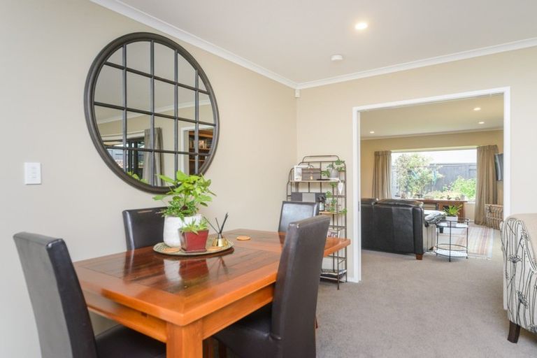 Photo of property in 14 Tennyson Avenue, Kelvin Grove, Palmerston North, 4414
