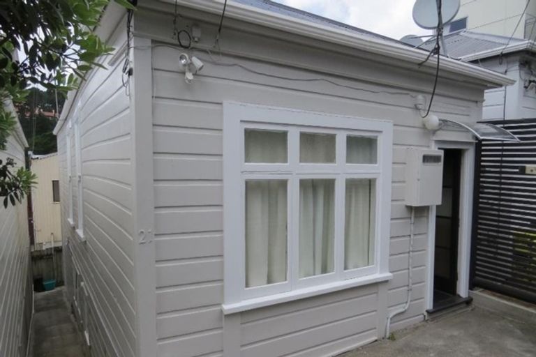 Photo of property in 21 Hanson Street, Mount Cook, Wellington, 6021