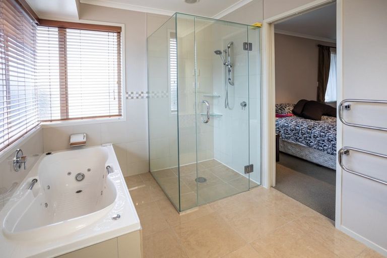 Photo of property in 7 Rothesay Place, Highbury, Palmerston North, 4412