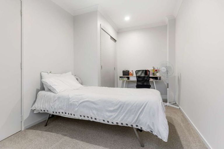 Photo of property in 24a Alexander Street, Cockle Bay, Auckland, 2014