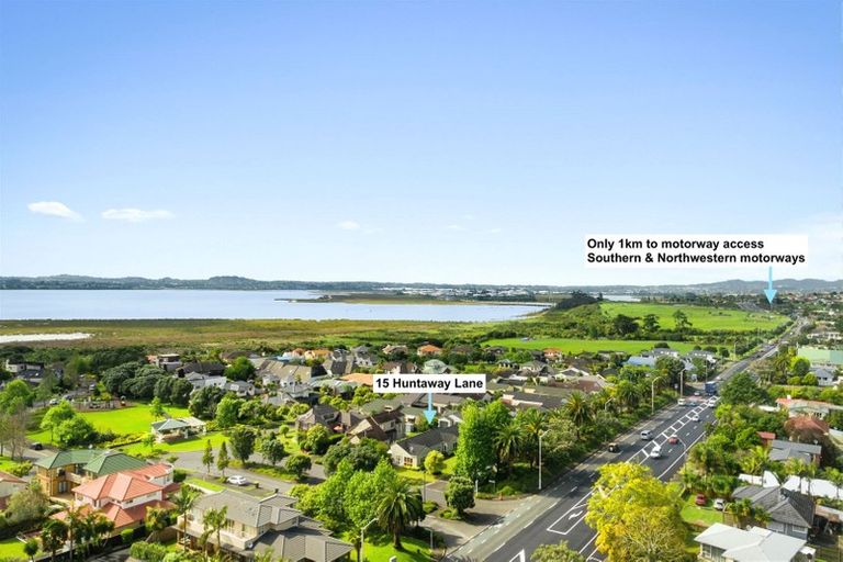 Photo of property in 15 Huntaway Lane, Te Atatu Peninsula, Auckland, 0610