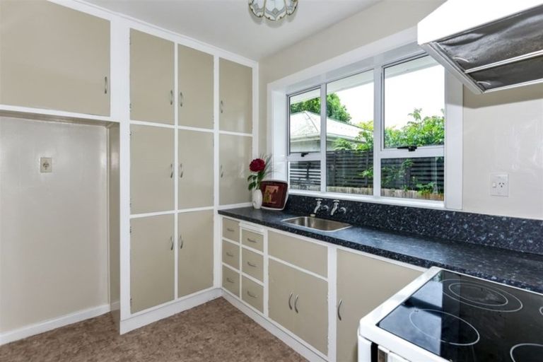 Photo of property in 63 Acacia Avenue, Upper Riccarton, Christchurch, 8041