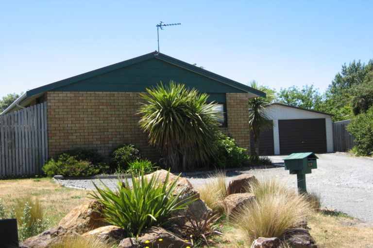 Photo of property in 29 Aberfoyle Place, Parklands, Christchurch, 8083