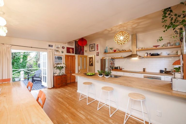 Photo of property in 24 Albert Street, Saint Clair, Dunedin, 9012