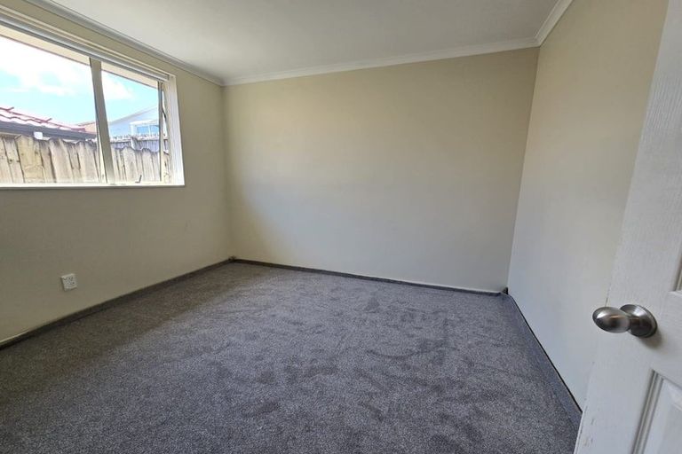 Photo of property in 182 Keri Vista Rise, Papakura, 2110