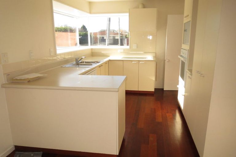 Photo of property in 1/4 Solway Avenue, Ilam, Christchurch, 8041