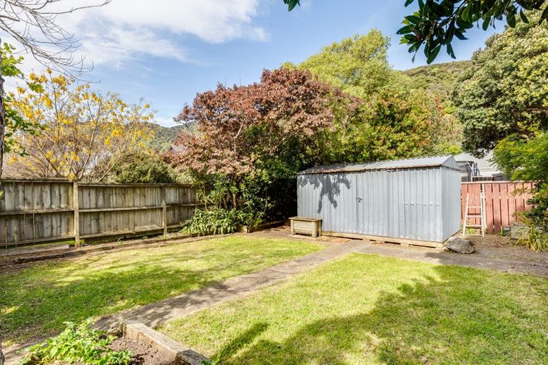 Photo of property in 75 Marine Parade, Eastbourne, Lower Hutt, 5013
