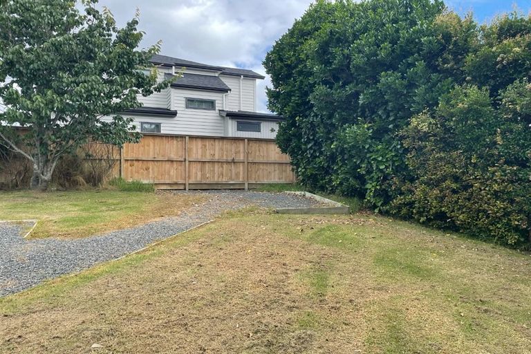 Photo of property in 2/2 Pine Terrace, Howick, Auckland, 2014