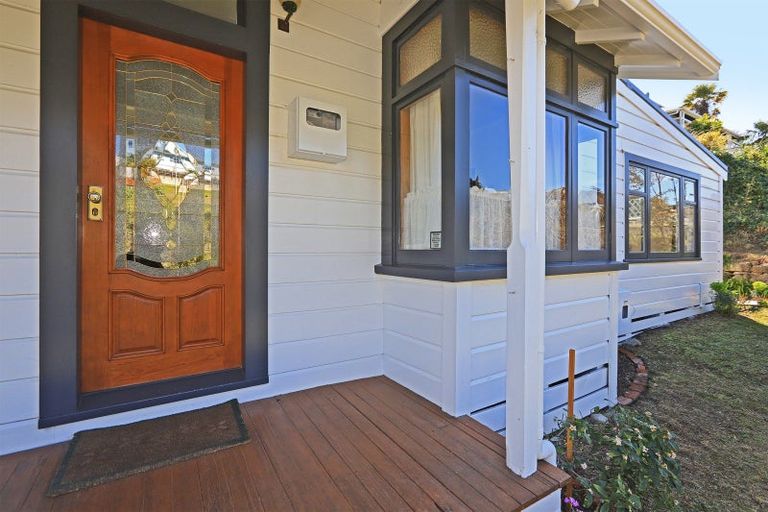 Photo of property in 10 Coote Road, Bluff Hill, Napier, 4110