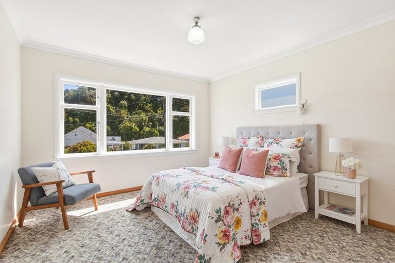 Photo of property in 4 Melrose Road, Island Bay, Wellington, 6023