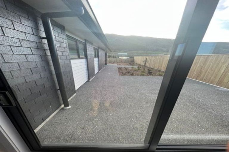 Photo of property in 56 Hokioi Drive, Kenepuru, Porirua, 5022