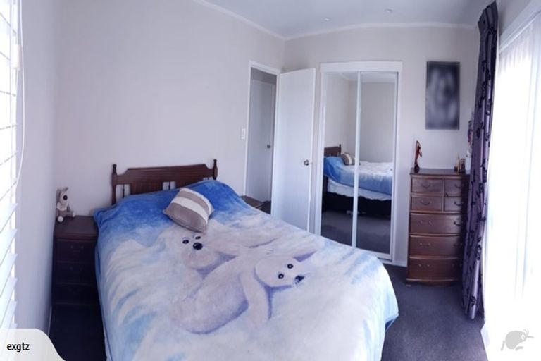 Photo of property in 21 Oreil Avenue, West Harbour, Auckland, 0618