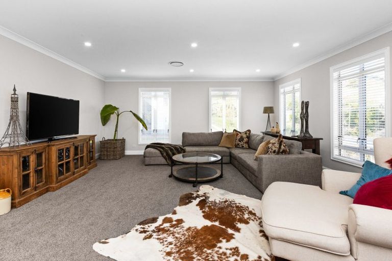 Photo of property in 1 Ridgeway Terrace, Taradale, Napier, 4112