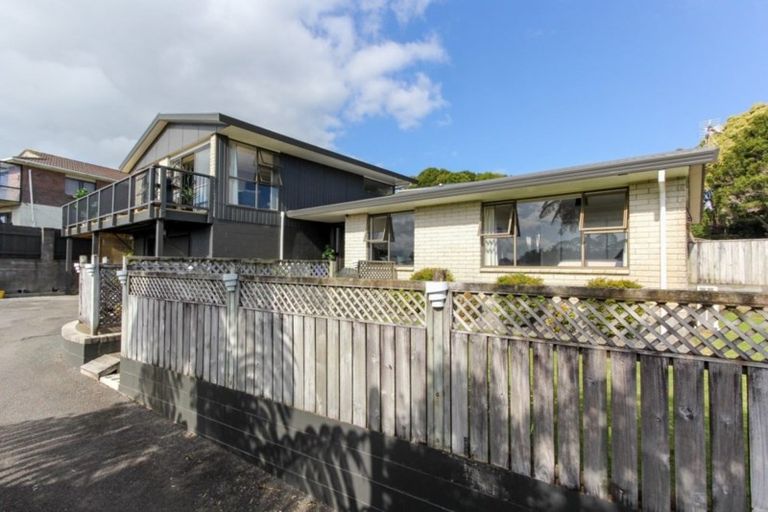 Photo of property in 14 Bronte Place, Whalers Gate, New Plymouth, 4310