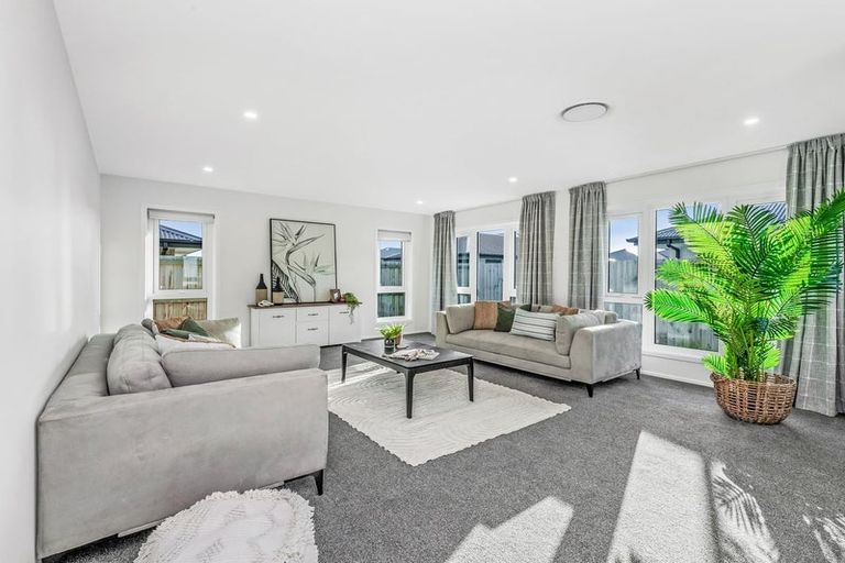 Photo of property in 2 Beckford Way, Rolleston, 7614