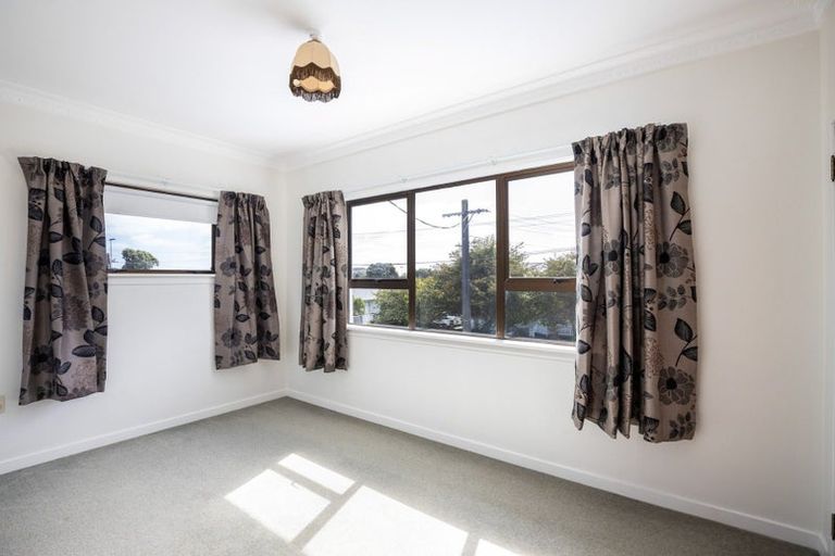 Photo of property in 65 Wallace Place, Westown, New Plymouth, 4310