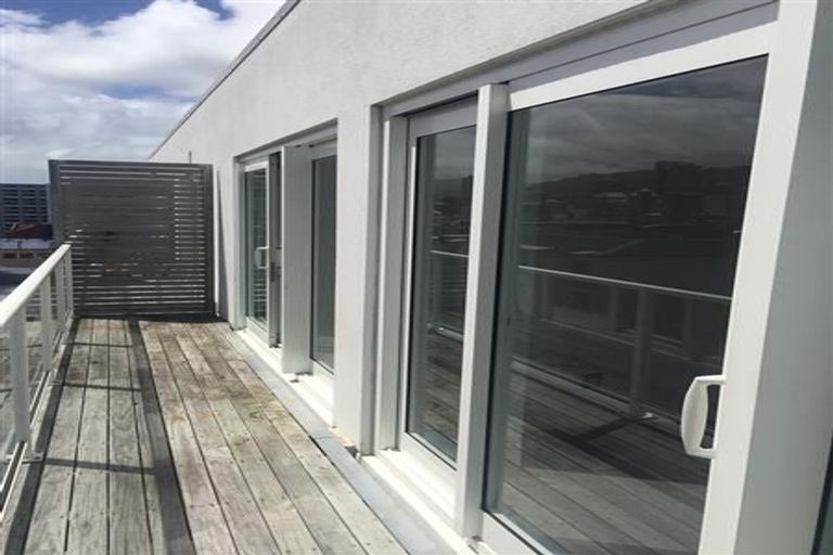 Photo of property in The Peak Apartments, 1001/170 Taranaki Street, Te Aro, Wellington, 6011