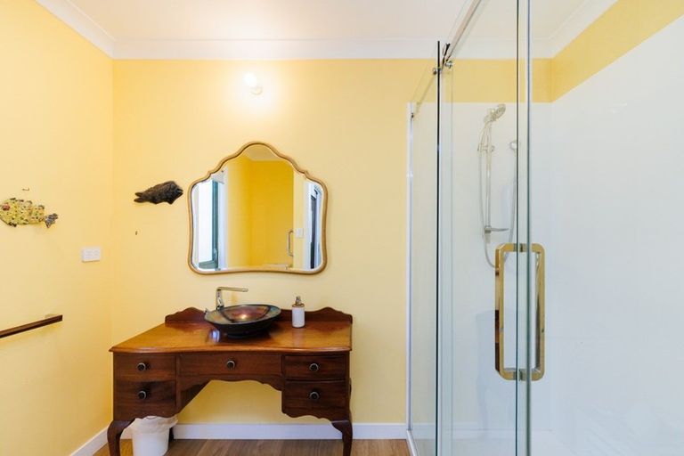 Photo of property in 121 Cashmere Drive, Fitzherbert, Palmerston North, 4410