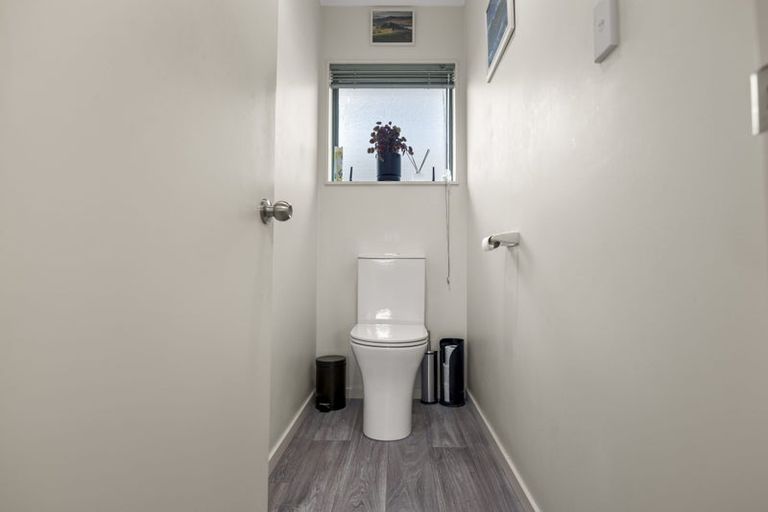 Photo of property in 1/919 Whangaparaoa Road, Manly, Whangaparaoa, 0930