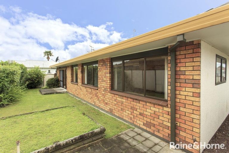 Photo of property in 497b Devonport Road, Tauranga South, Tauranga, 3112