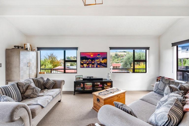 Photo of property in 6 Cumberland Rise, Taradale, Napier, 4112