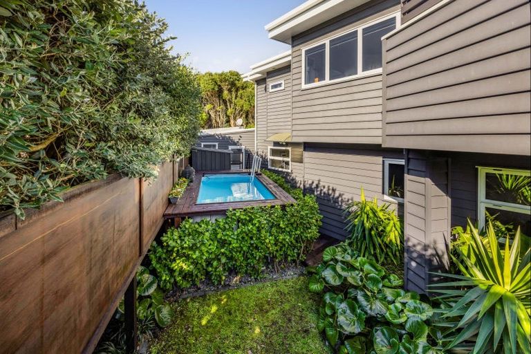 Photo of property in 22 Halse Place, Opunake, 4616