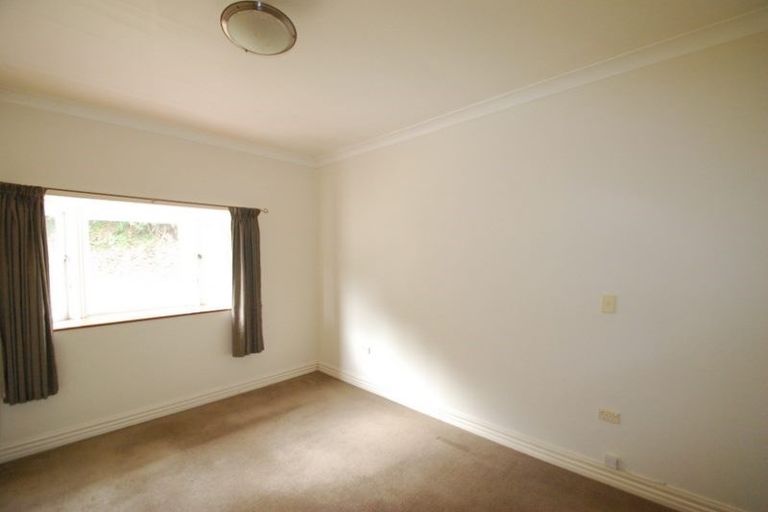Photo of property in 16 Lonsdale Crescent, Rongotai, Wellington, 6022