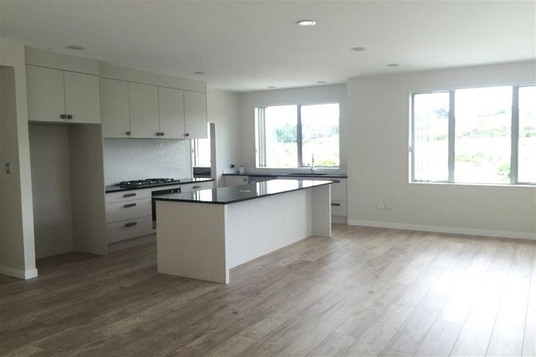 Photo of property in 49 Travis View Drive, Fairview Heights, Auckland, 0632