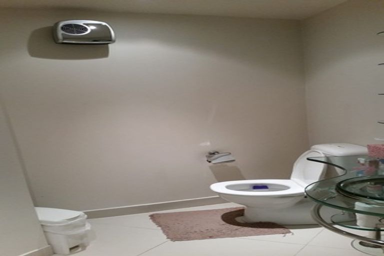 Photo of property in The Quay, 5/332a2 Lambton Quay, Wellington Central, Wellington, 6011