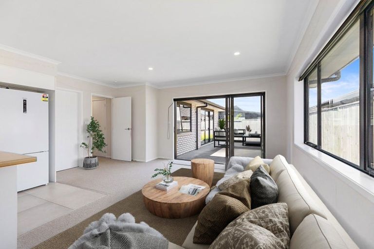 Photo of property in 5 Naeo Close, Papamoa Beach, Papamoa, 3118